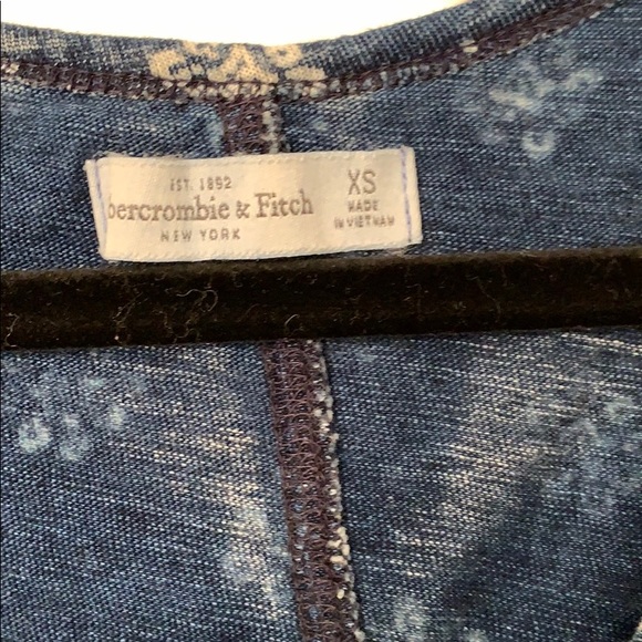 Blue Tank - Picture 2 of 3